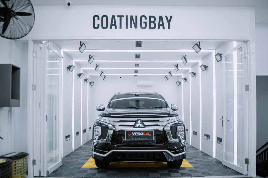 Applying advanced ceramic car coating