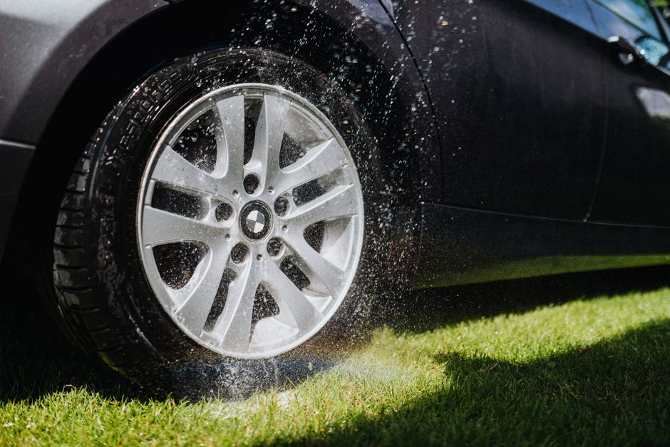Washing car alloy wheels during exterior detail